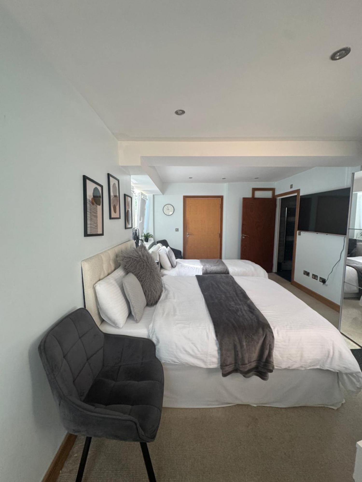 Apartmán Razak House Hove Exteriér fotografie